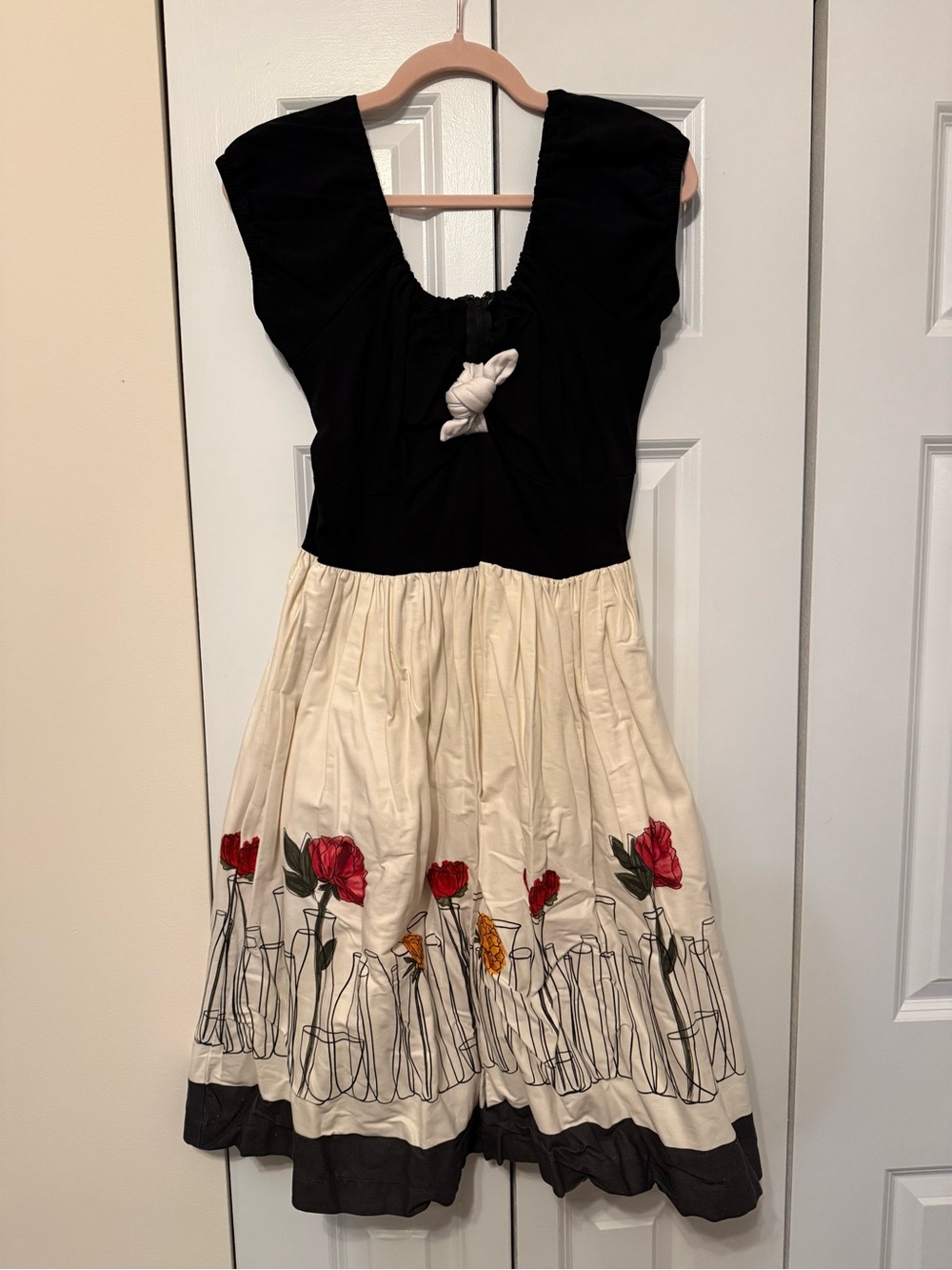 Pinup Couture Black and Cream Floral Bottle-Print Fit-and-Flare Dress